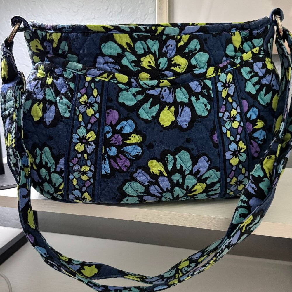 Vera Bradley Indigo Pop Quilted Cotton Shoulder Bag Retired Print